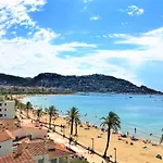 Apartamento con vistas al mar y a la montaña